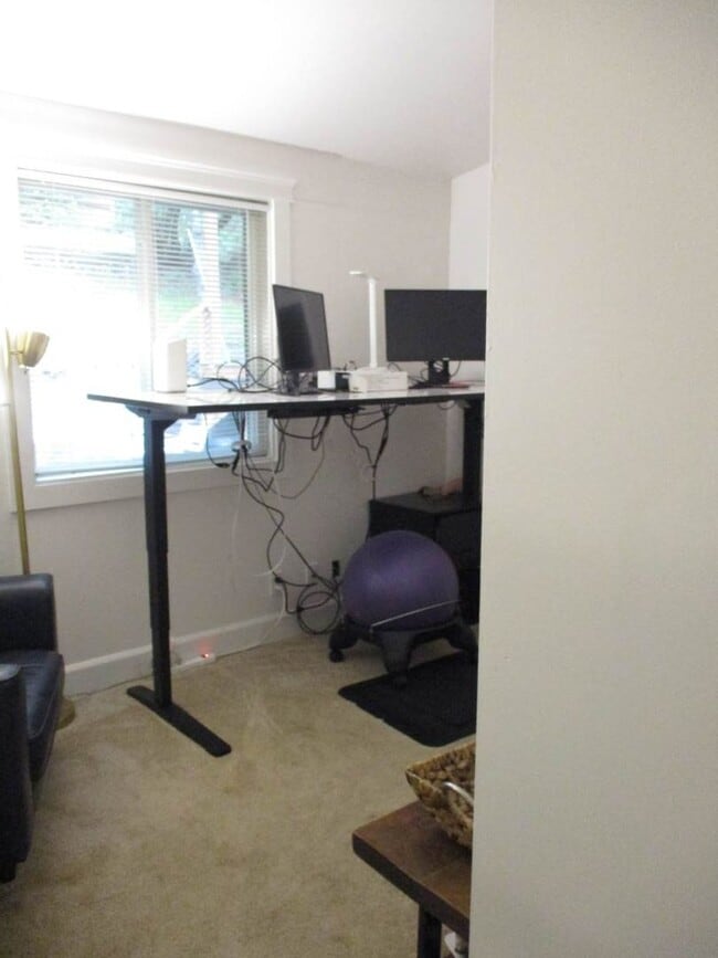 Building Photo - 3 bedroom Rambler with Above Garage Studio...