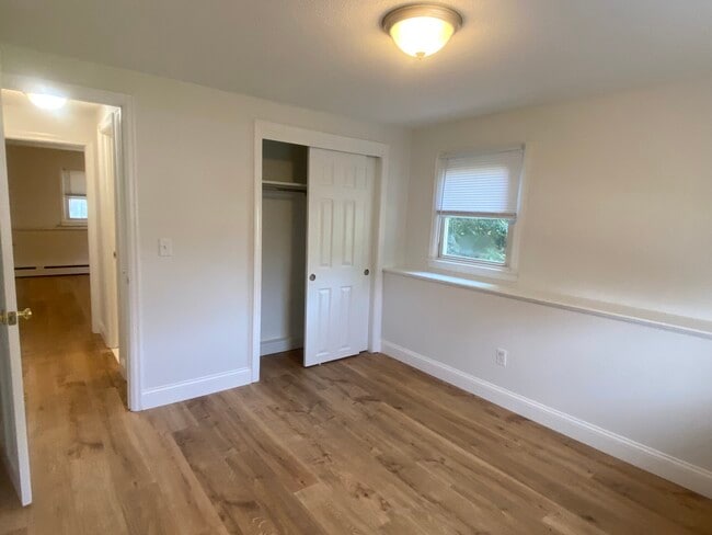 Plenty of closet space - 121 Cambridge Rd
