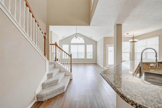 Building Photo - 26311 Sagewood Forest Dr