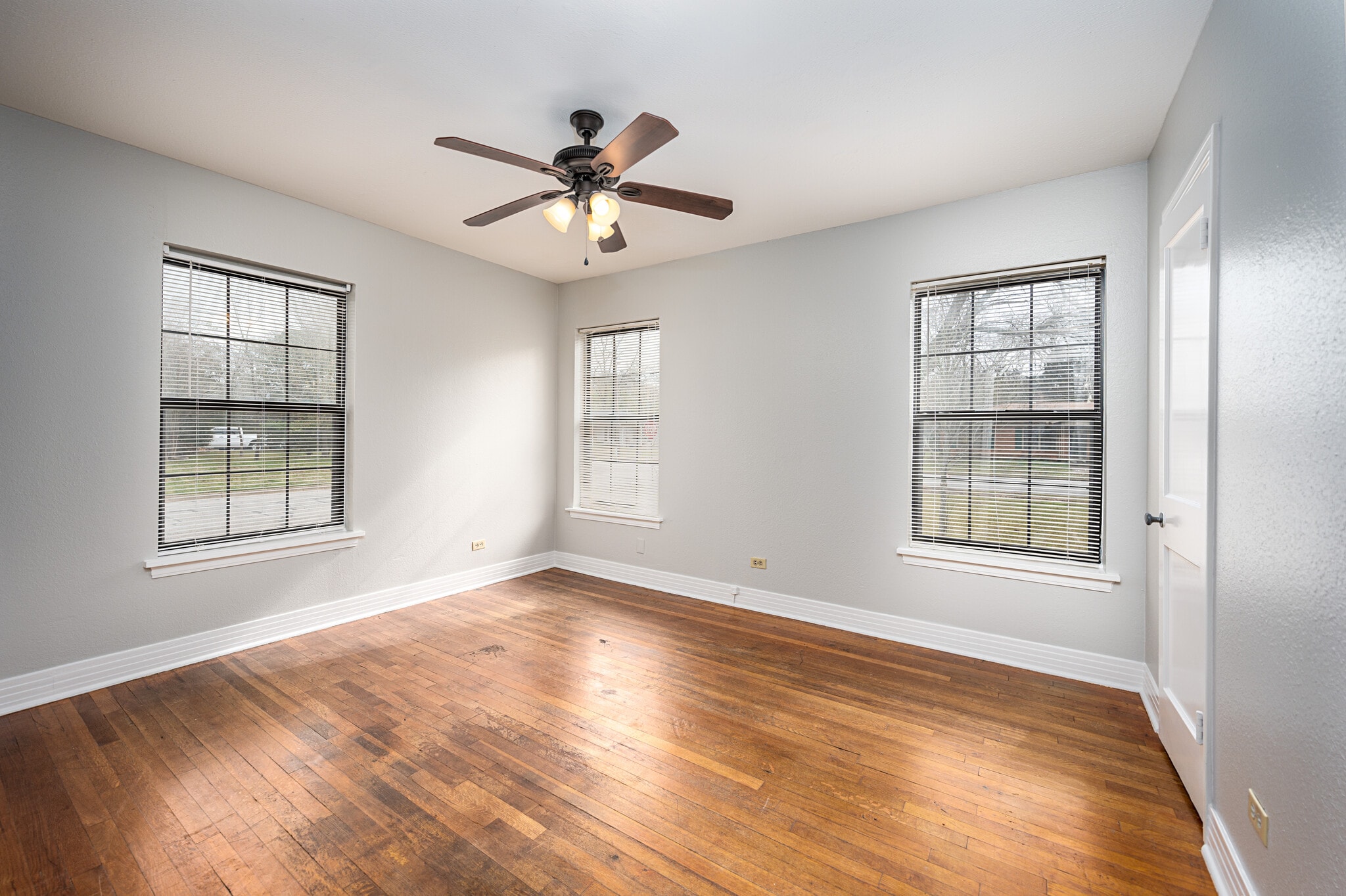 Bedroom 1 - 422 E 8th St