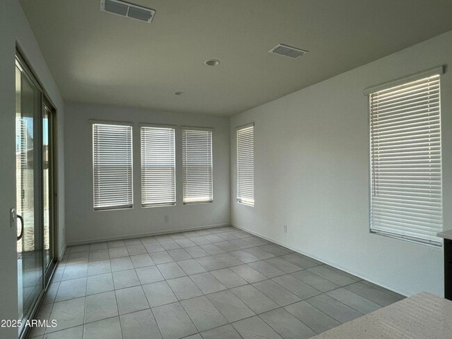 Building Photo - 8757 W Rancho Dr