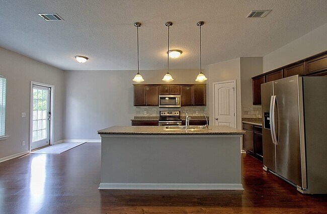 Building Photo - 1429 Evergreen Trl