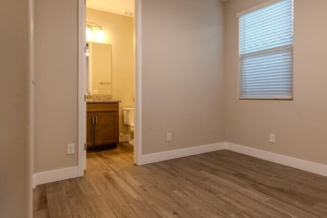 Building Photo - 9701 E Spiral Ave