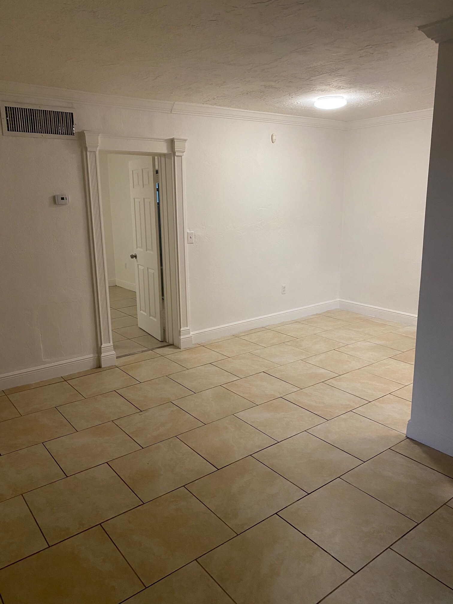 dining area - 4250 SW 67th Ave