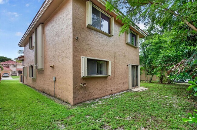 Building Photo - 587 NW 38th Ave