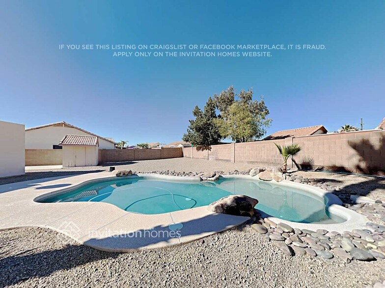 Building Photo - 11228 W Townley Ave