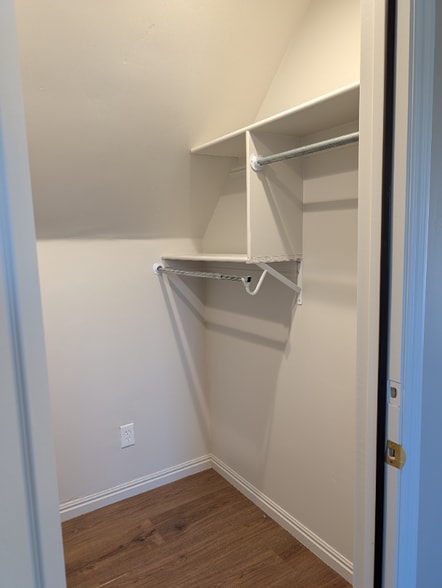 Building Photo - 835 E 575 N St