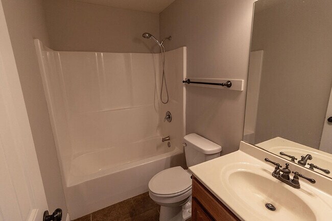 Building Photo - 4700 Dehaven Dr