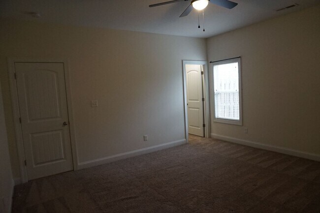 Building Photo - 3 Bedroom 2 Full Bathroom w/ Bonus Room located in The Preserves at Tidewater, Sneads Ferry!