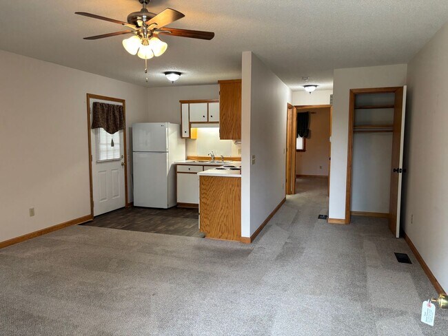 Building Photo - 1419