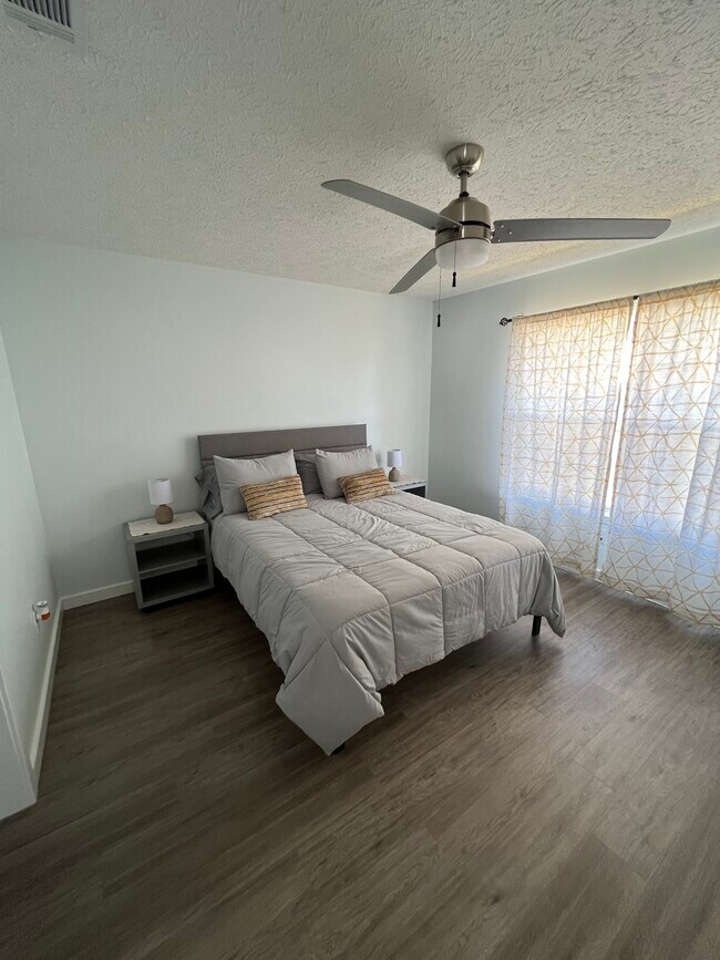 Master bedroom - 115 Nautilus St