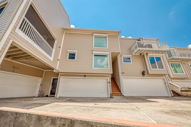 Building Photo - 10 Mariner Village Dr