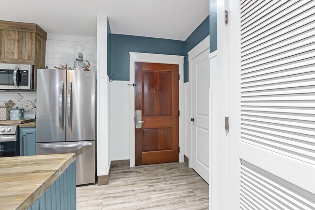 Building Photo - 9300 Baytowne Wharf Blvd