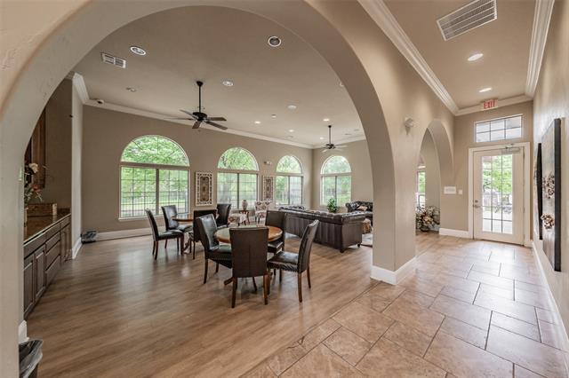 Building Photo - 4205 Riverview Dr