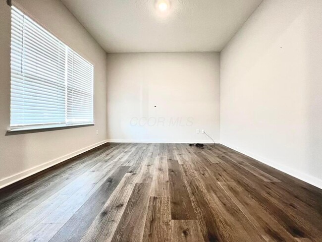Building Photo - 473 Park Vista Dr