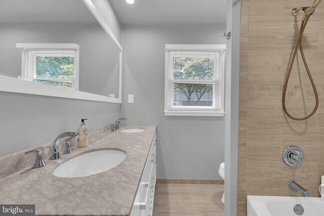 Building Photo - 4314 Argonne Dr