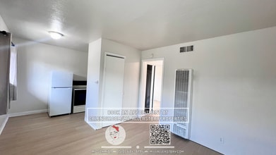 Building Photo - Cozy 1-bdrm, 1-bath in gated complex, incl...
