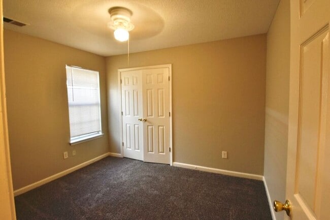 Building Photo - 1514 Estacada Way