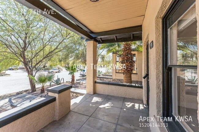 Building Photo - 617 N 7th Ave