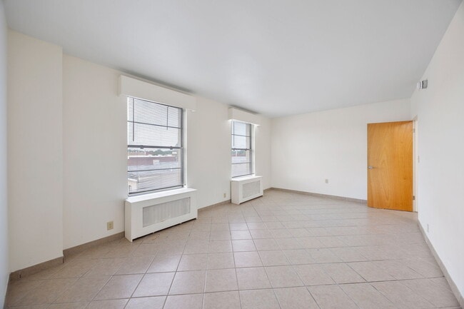 Building Photo - 310 N Michigan St