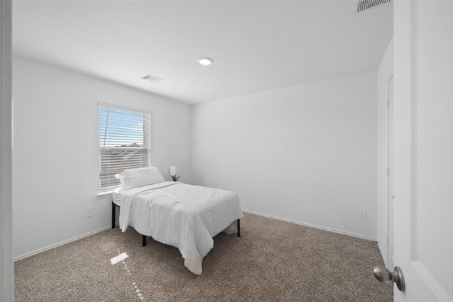 Building Photo - 22250 Palladium Dr