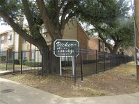 Building Photo - 5750 Phoenix Dr