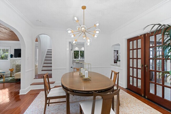 Building Photo - 727 Claremore Dr