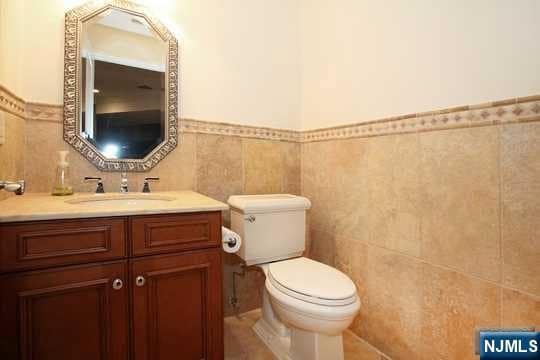 Building Photo - 113 Bellaire Dr