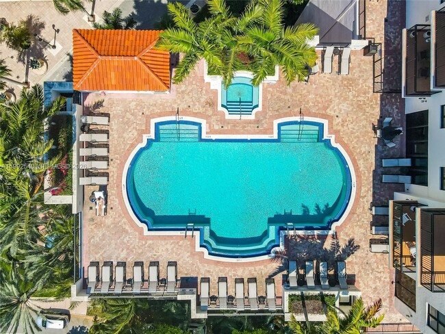 Building Photo - 888 Douglas Rd