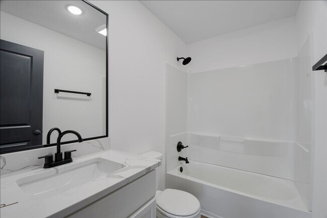 Building Photo - 3309 Stoneway Ct