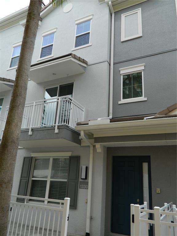 Building Photo - 1330 Bolton Pl
