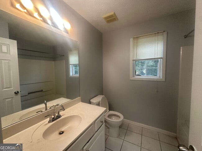Building Photo - 6773 Oakleigh Dr