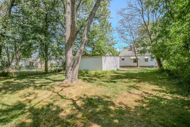 Building Photo - 1752 Brainard Rd