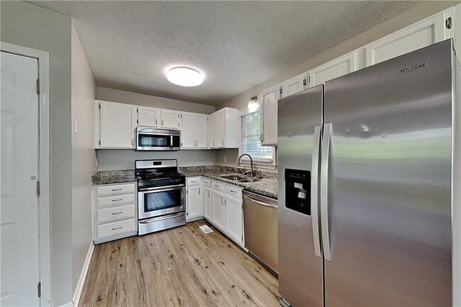 Building Photo - 39 Fawn Trail