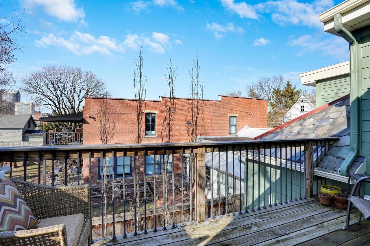 Building Photo - 799 S Lazelle St