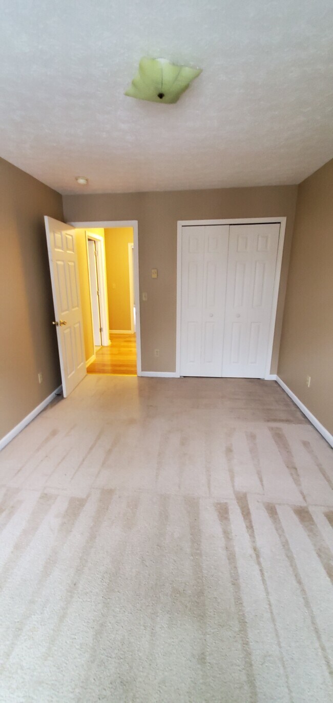 Building Photo - 8838 Stone Way NW