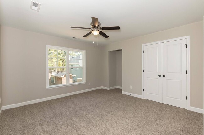 Building Photo - Brand NEW Three Bedroom Home!