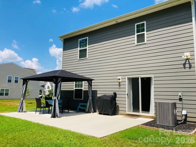 Building Photo - 3242 Treyson Dr