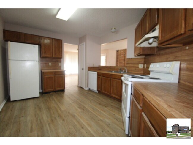 Building Photo - 1706 Wickfield Way