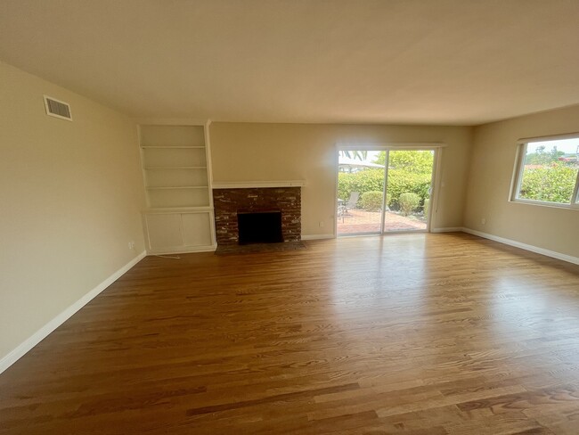 Building Photo - 9686 Wayfarer Dr