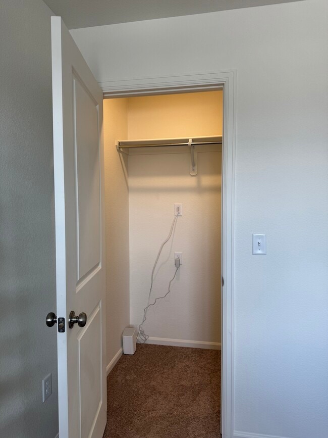 Building Photo - 10339 Vaughn Way