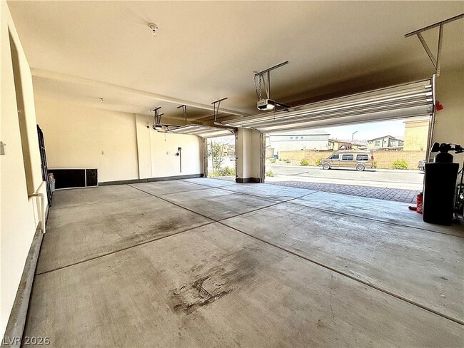 Building Photo - 1841 James Crk Dr