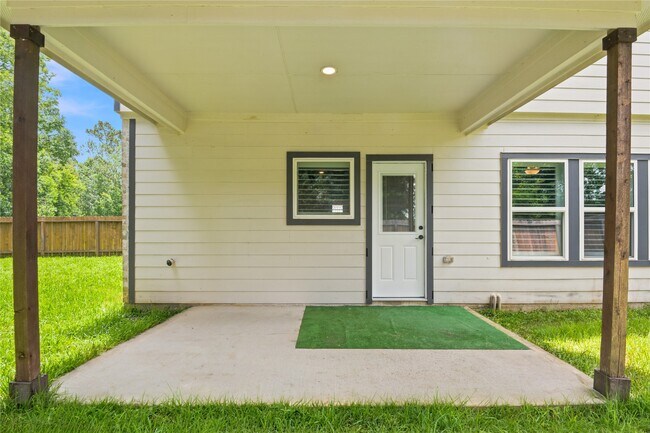 Building Photo - 1202 Vilamoura Ct