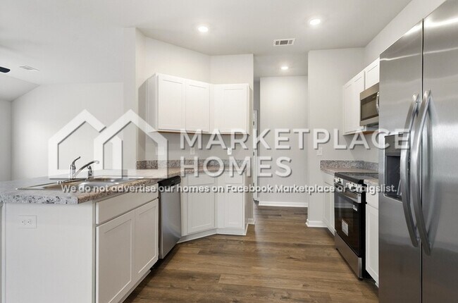 Building Photo - 10415 Patton Ln