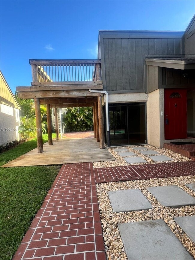 Building Photo - 7512 SW 95th Pl