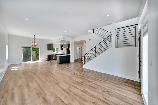 Building Photo - 3533 Tuller Ave