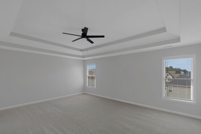 Building Photo - Beautiful large 4-bedroom home