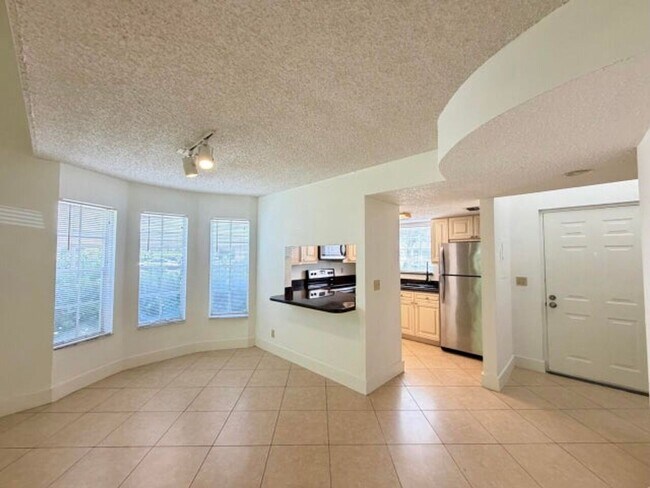 Building Photo - 6308 La Costa Dr