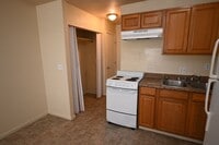 Building Photo - 3021 E Carey Ave