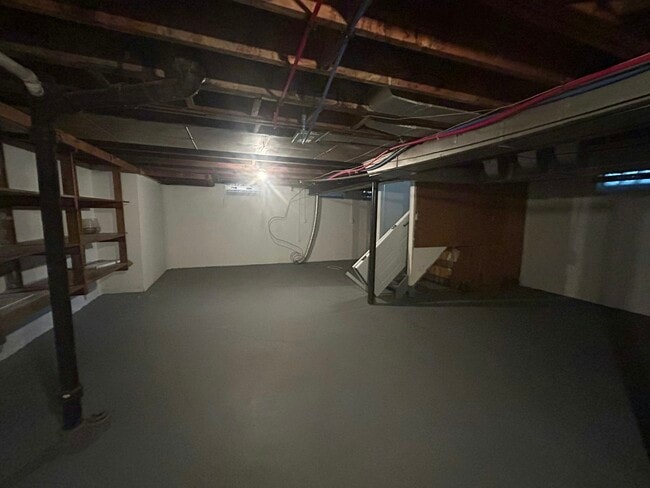 Building Photo - 9961 Vaughan St